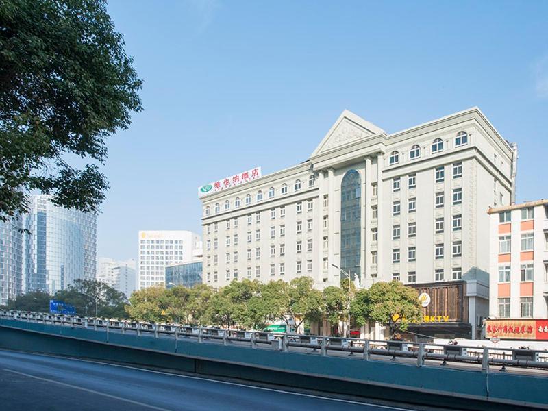 Vienna Hotel Nanchang Railway Staion Exterior foto