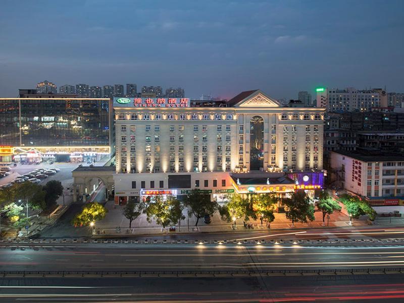 Vienna Hotel Nanchang Railway Staion Exterior foto